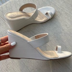 LPA WEDGE SANDALS